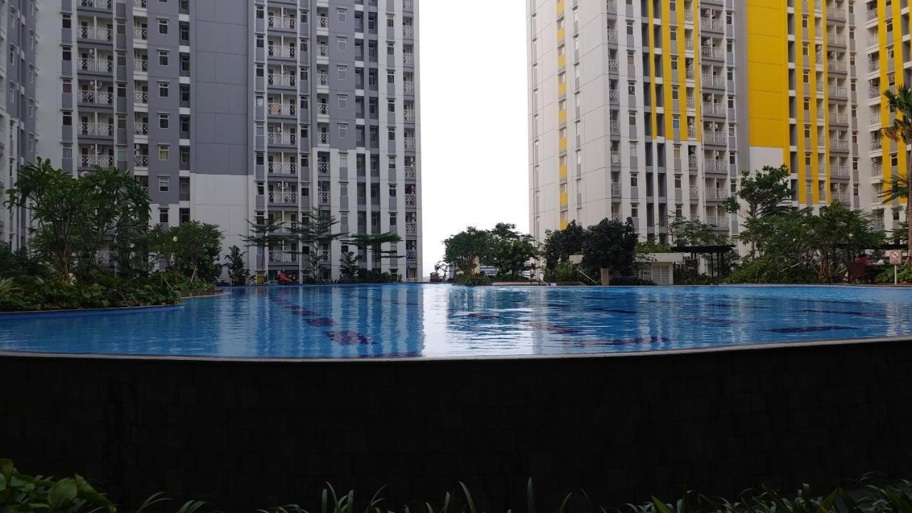 The Springlake Summarecon By Travelio * Bekasi