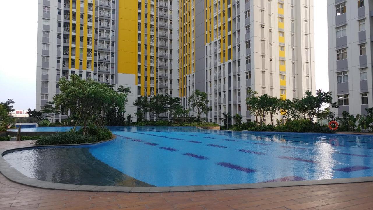 The Springlake Summarecon By Travelio * Bekasi